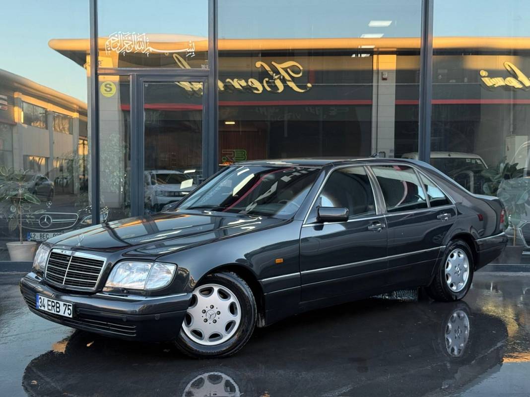 Milli Görüş Lideri Erbakan'ın makam aracı açık artırmayla satışa çıkarıldı 16